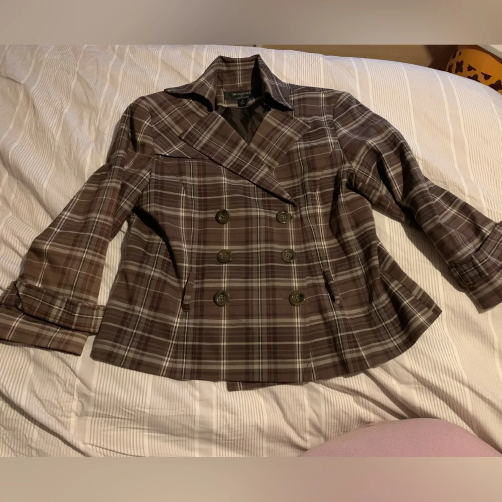 Signature by Larry Levine plaid peacoat blazer size 8 lined buttons with belt